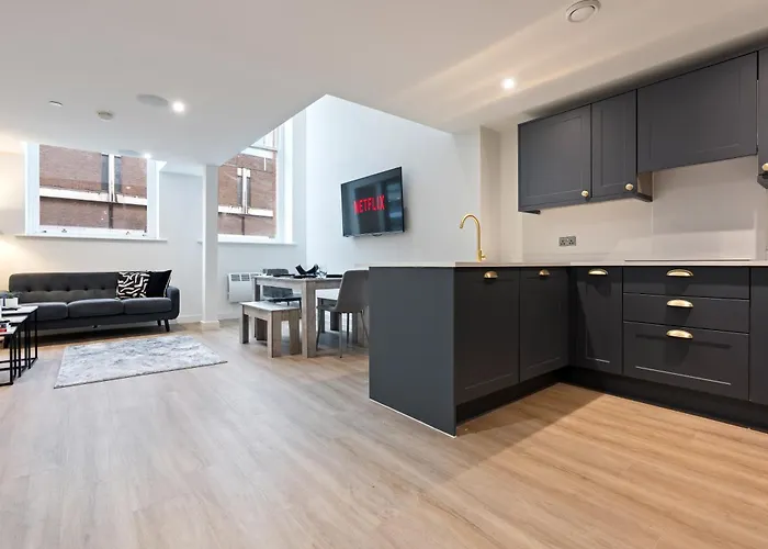 Centre Modern Luxury Duplex 2-bedroom *