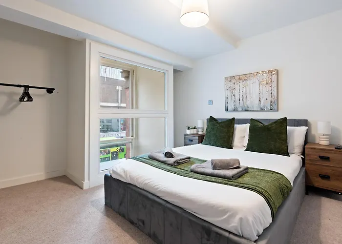 Centre Modern Luxury Duplex 2-bedroom