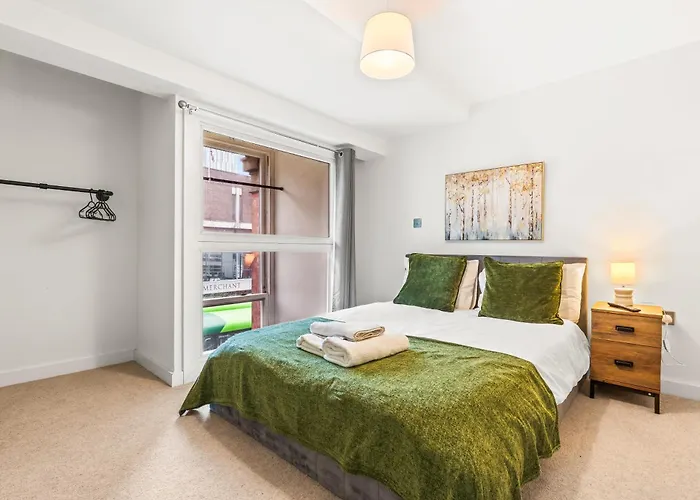 Centre Modern Luxury Duplex 2-bedroom *