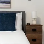 Centre Modern Luxury Duplex 2-bedroom Leeds (West Yorkshire)