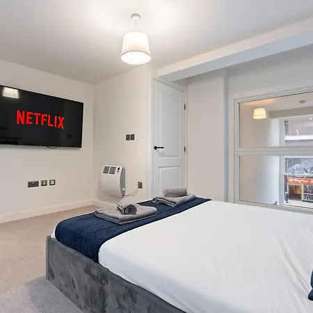 Centre Modern Luxury Duplex 2-bedroom Leeds (West Yorkshire)