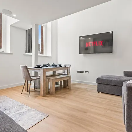 Apartment Centre Modern Luxury Duplex 2-bedroom