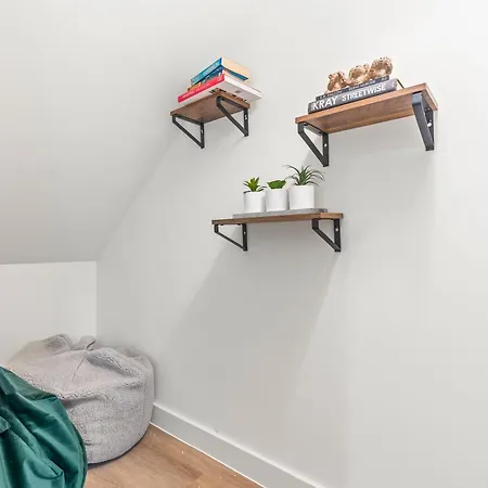Centre Modern Luxury Duplex 2-bedroom Leeds (West Yorkshire)