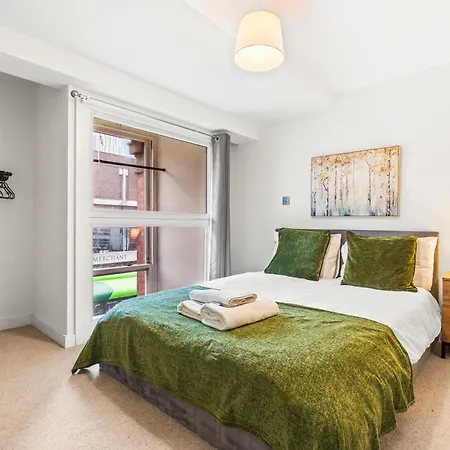 Centre Modern Luxury Duplex 2-bedroom *