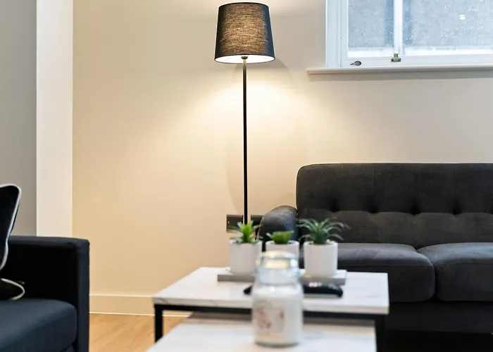 Centre Modern Luxury Duplex 2-bedroom Lejlighed