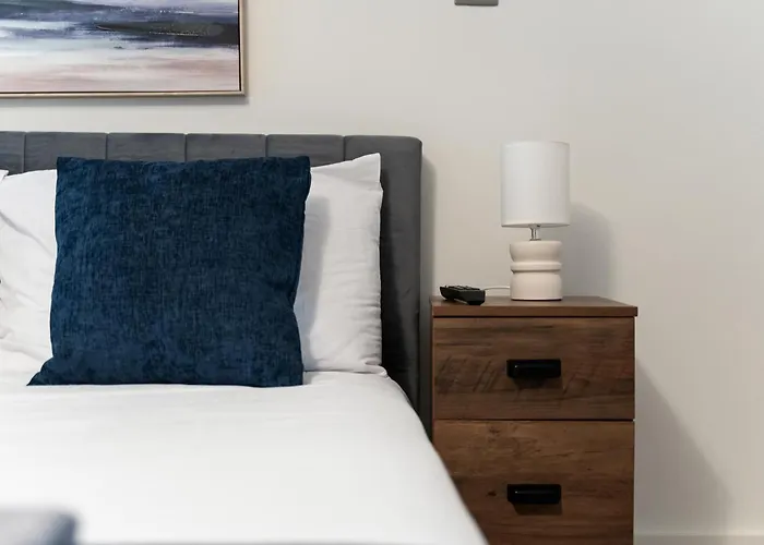 Centre Modern Luxury Duplex 2-bedroom Leeds (West Yorkshire)