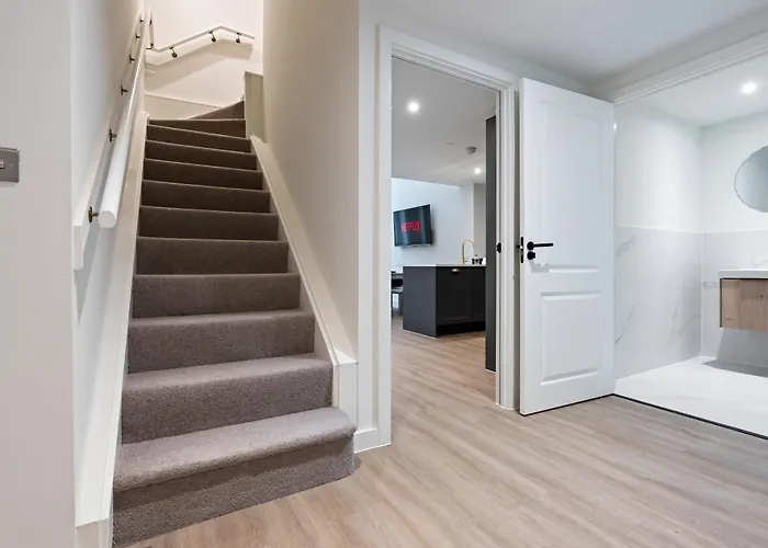 Centre Modern Luxury Duplex 2-bedroom Leeds (West Yorkshire)