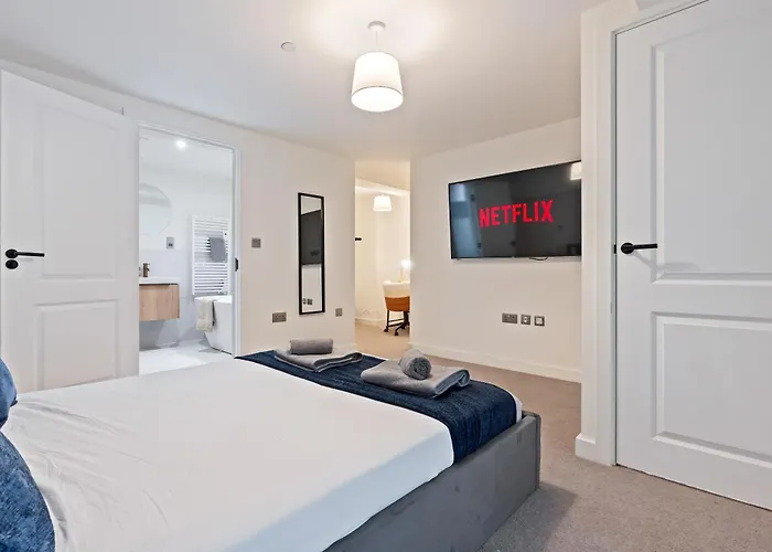 Centre Modern Luxury Duplex 2-bedroom Apartment Leeds (West Yorkshire)