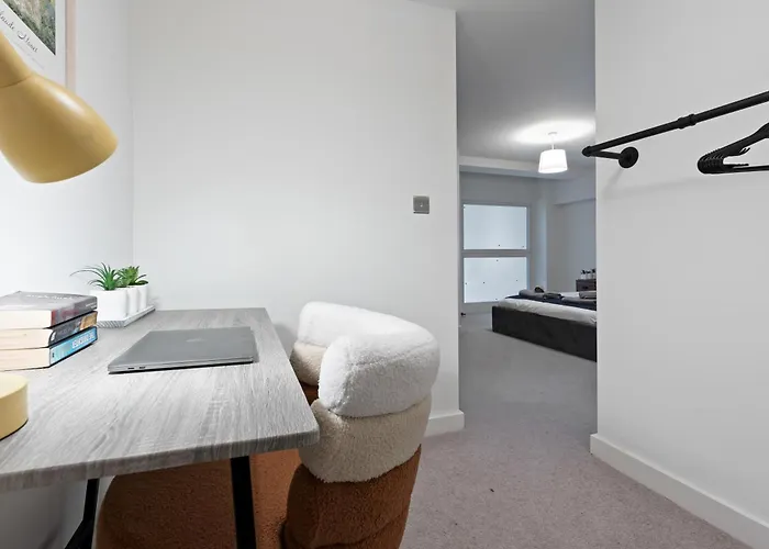 Lejlighed Centre Modern Luxury Duplex 2-bedroom *