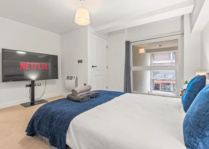 Lejlighed Centre Modern Luxury Duplex 2-bedroom *