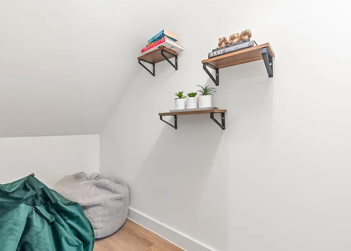 Centre Modern Luxury Duplex 2-bedroom Leeds (West Yorkshire)